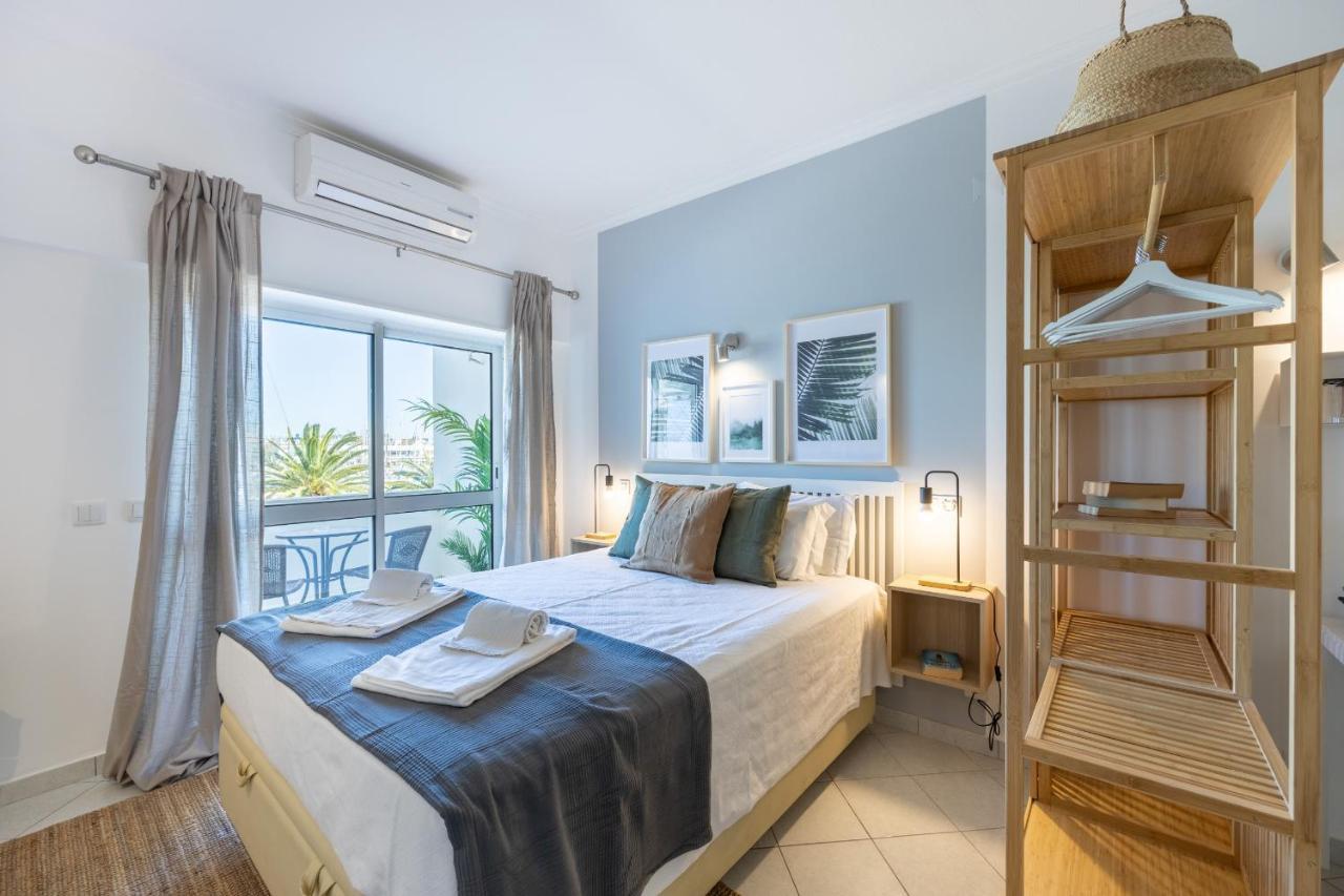 Studio Marina View By Seewest Lagos Exterior photo